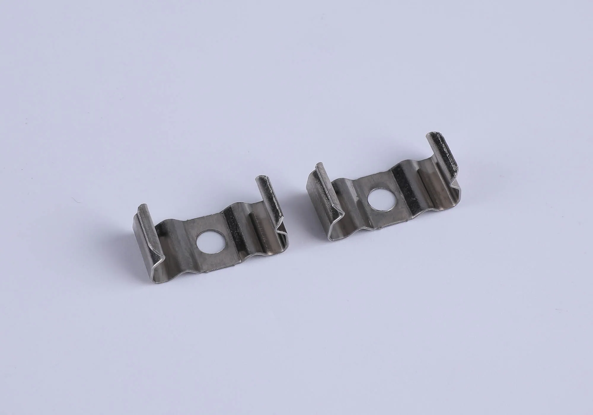 Tiras 17.1 x 15.3mm Aluminium Profile Fixing Clip With Hole (1pc) for M7392 / M7393 / M7394 M7401  Mantra Fusion Tiras LED Profile